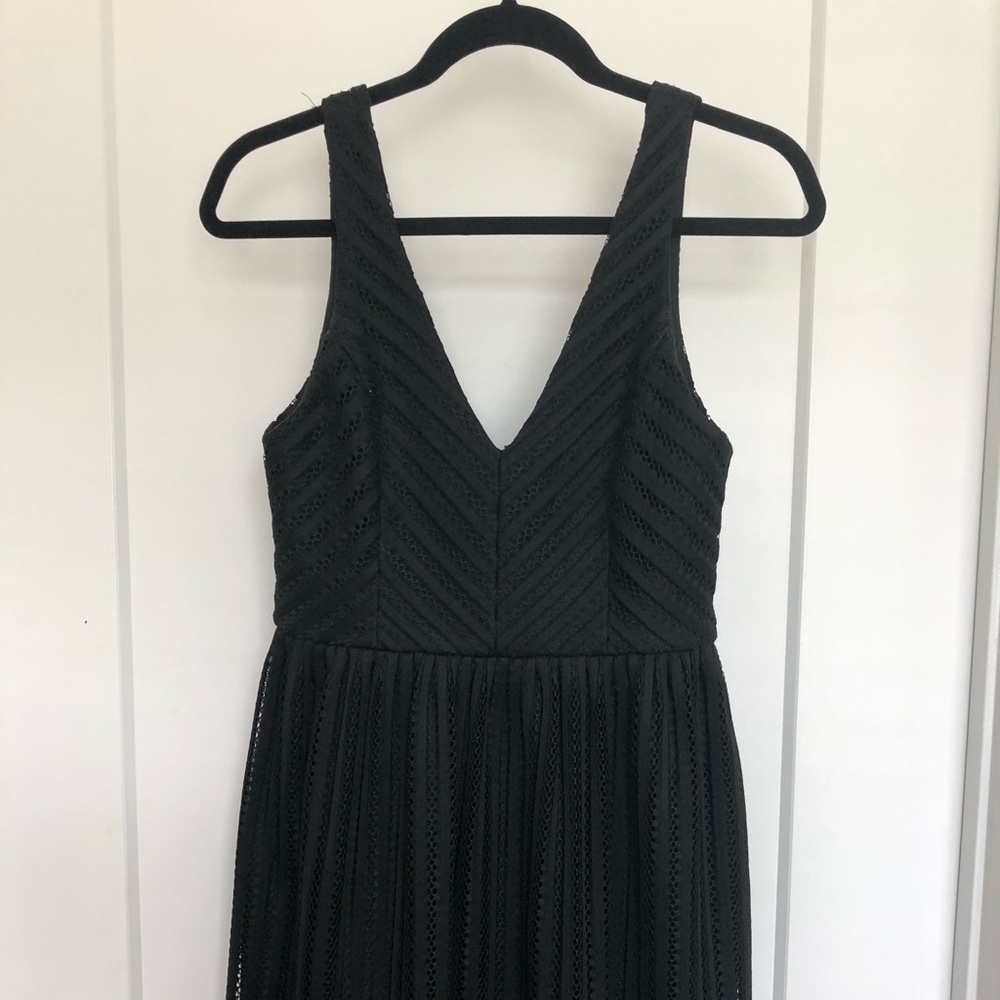 Black dress Altard state